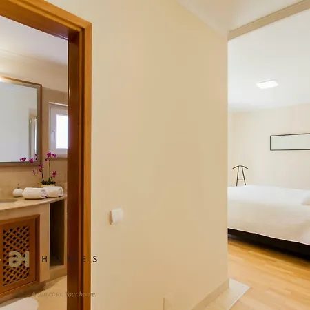Greice Homes 3 Bedroom En-suite Victoria Boulevard Holiday home *