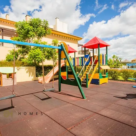 Greice Homes 3 Bedroom En-suite Victoria Boulevard Holiday home